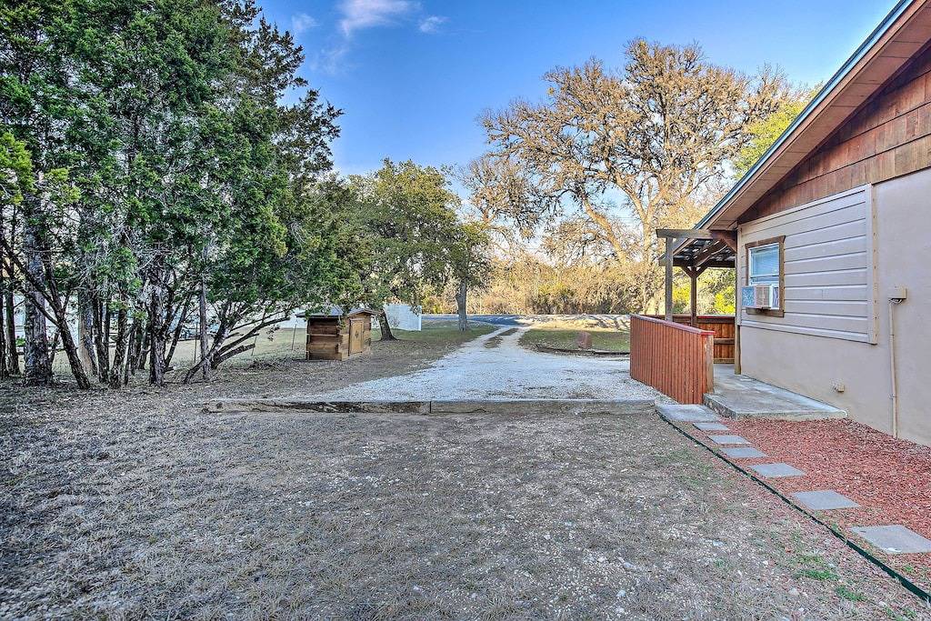 'Cabana Sol' Cabin: 4 Mi to Garner State Park in Uvalde County