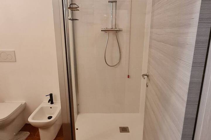 B&B Casa Delle Rondini dove trovi silenzio e il piacere delle cose semplici in Scandolara Ravara, Provincia di Cremona