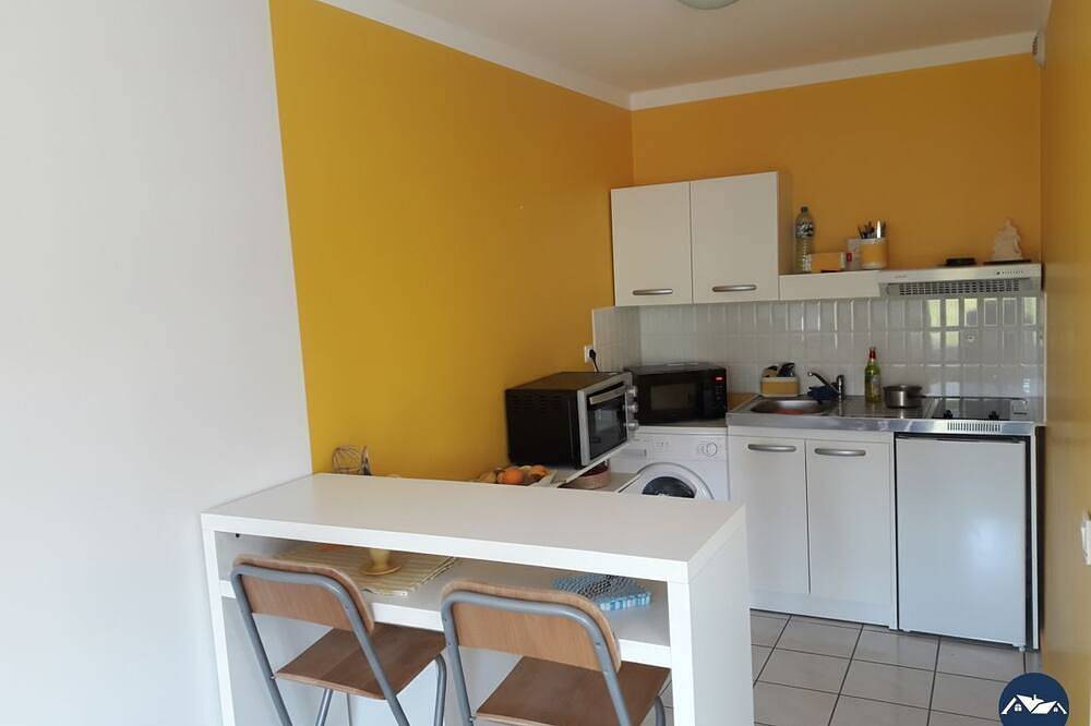 Entire apartment, Elegant Studio in the center of Ferney-Voltaire in Ferney-Voltaire, Gex