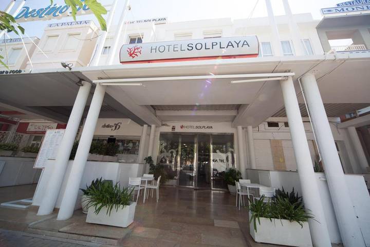 Hôtel pour 4 personnes, avec balcon et vue