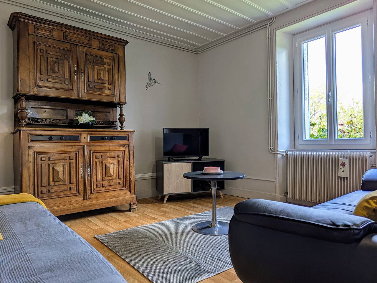 Maison de caractère avec jardin, idéale famille, près de Brioude, prox. baignade et ski in Saint-Just-près-Brioude, Haute-Loire