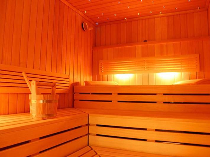 Hotel für 4 Personen, mit Terrasse und Garten sowie Sauna in Düren - 3