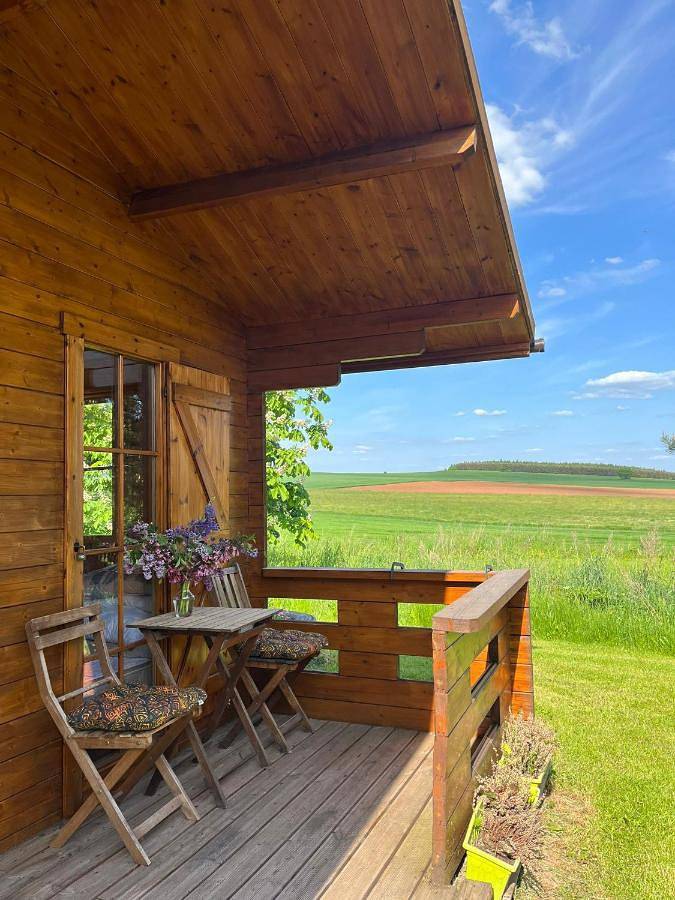 Domek letniskowy dla 4 osób, z Balkon i Taras oraz Jacuzzi i Ogród w Powiat kłodzki