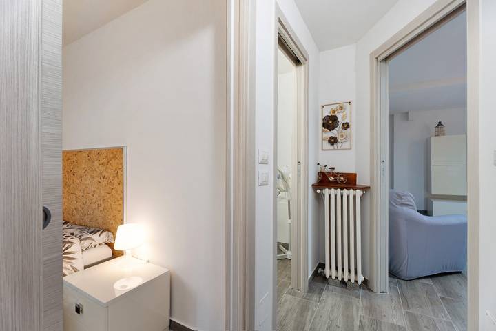 Apartamento inteiro, Apartamento 'Bambú' com Jardim Privado, Varanda e Wi-Fi in Arona (Lago Maggiore), Município de Arona