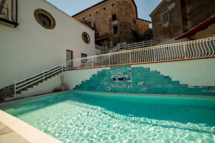 Appartamento per 2 persone, con Terrazza e Idromassaggio nonché Piscina a Altavilla Silentina