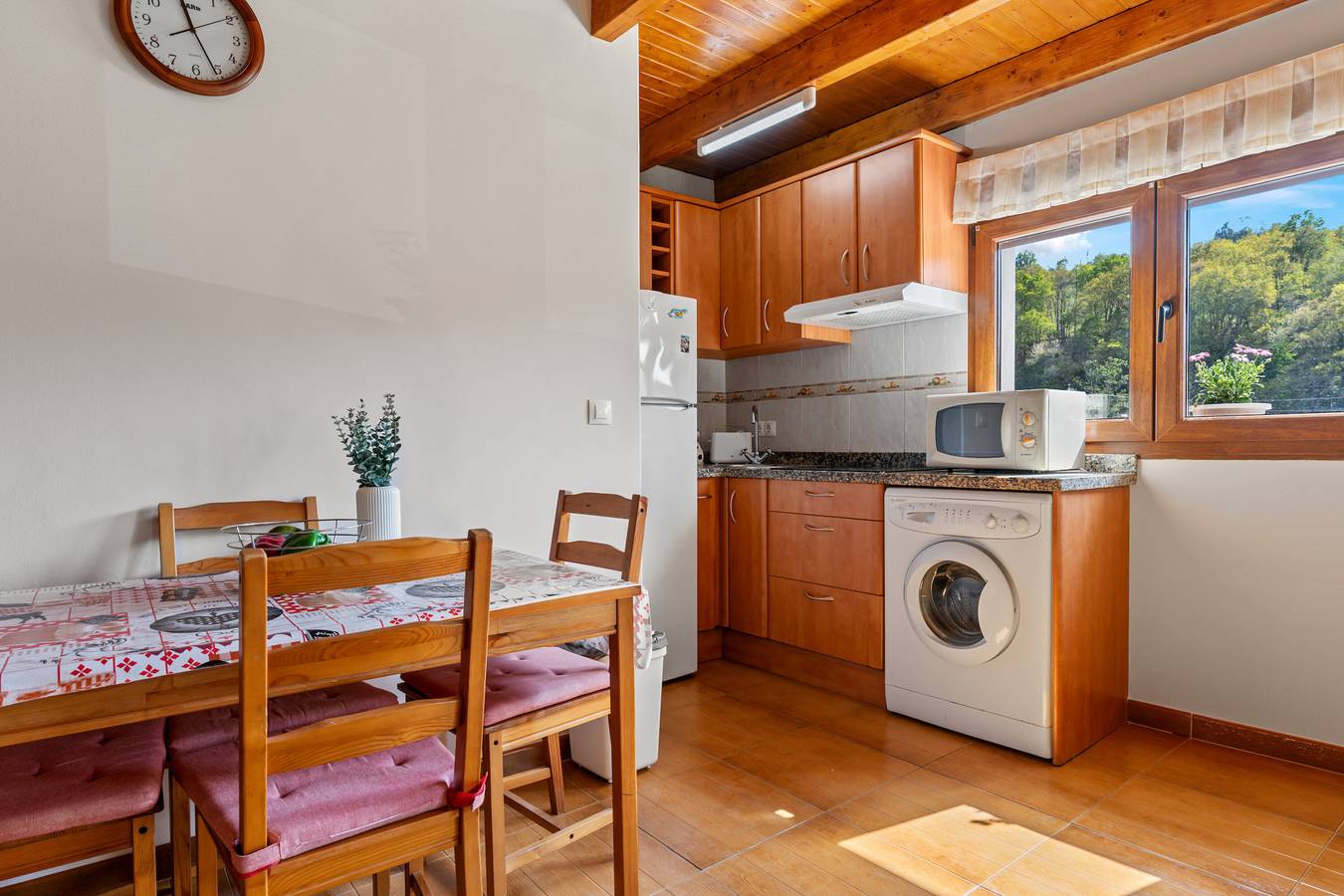 Landhaus 'El Trasgu' mit Bergblick, Wi-Fi und Klimaanlage in Parres, Sierra del Sueve