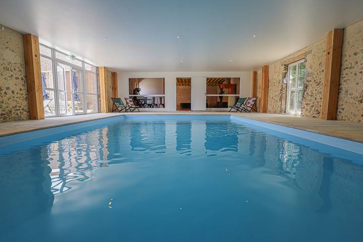 Villa pour 60 personnes, avec terrasse ainsi que piscine et jardin dans Eure-et-Loir - 3