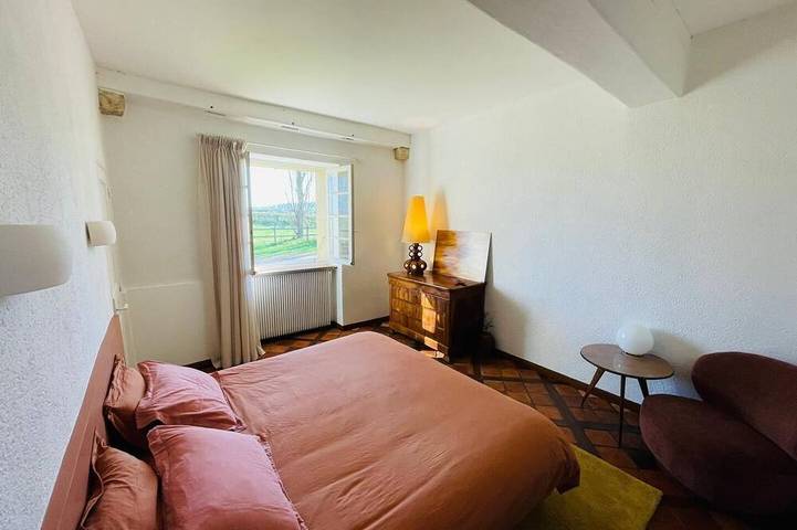 Location de vacances pour 14 personnes, avec jardin, animaux acceptés à Poisson (homonymie) - 2