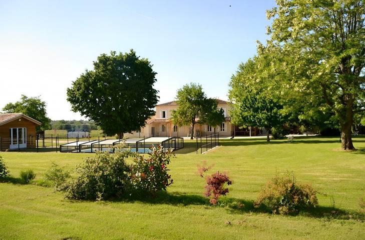 Chambre d’hôte pour 2 personnes, avec piscine et jardin