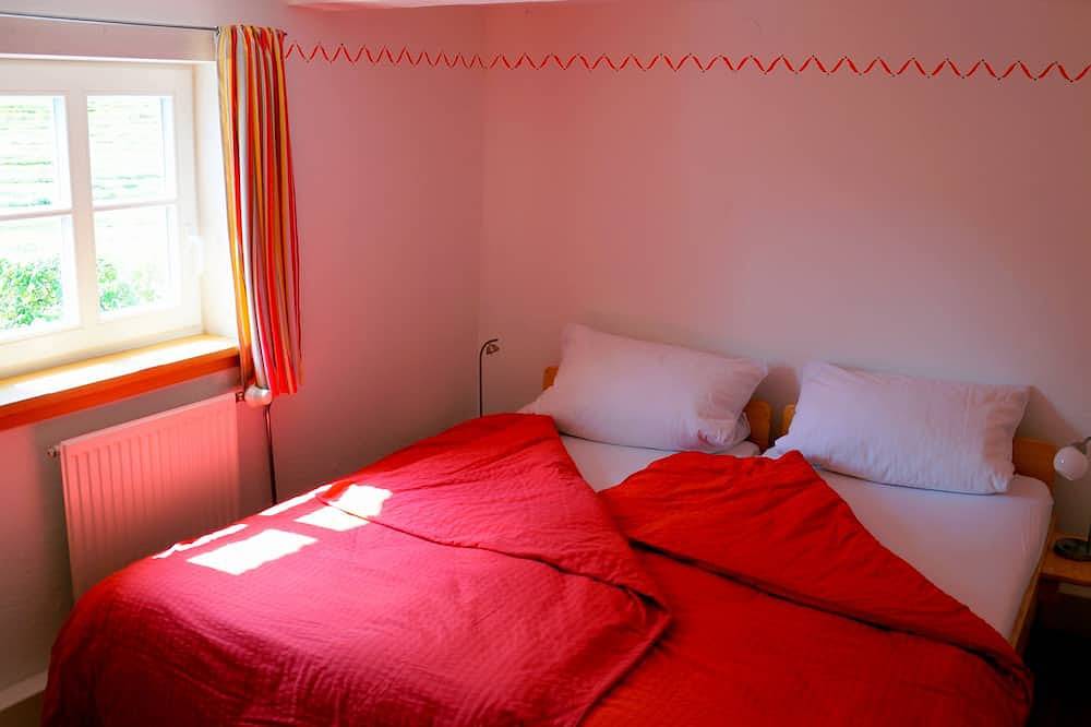 Schönes Landhaus mit großem Garten, direkt am Wanderweg, ideal für Familien in Sundern, Hochsauerlandkreis