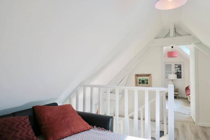 Location de vacances pour 6 personnes, avec piscine ainsi que vue et jardin à Continvoir - 4