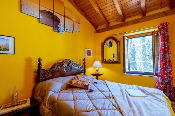 Ganze Wohnung, \"Casa Monet\" mit Garten, Pool, Wifi, Klimaanlage in Bordighera, Riviera di Ponente