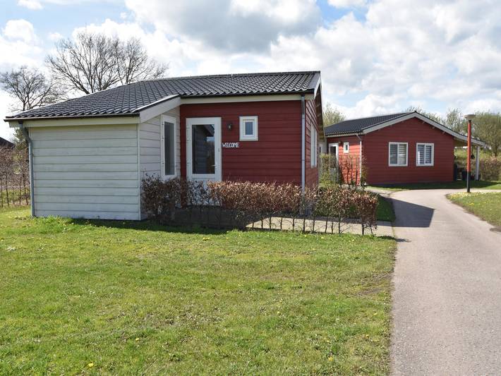 Vakantiehuis voor 4 personen, met zwembad en tuin in Someren