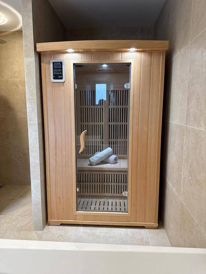 Location de vacances pour 4 personnes, avec sauna ainsi que jardin et jacuzzi à Bais (Ille-et-Vilaine) - 3