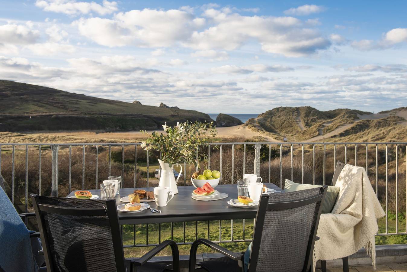 Ganze Ferienwohnung, Ferienwohnung für 8 Personen mit Garten in Holywell Bay, Cornwall