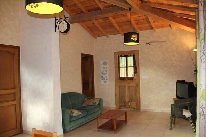 Location de vacances pour 4 personnes, avec piscine ainsi que jardin et terrasse à Appietto - 4