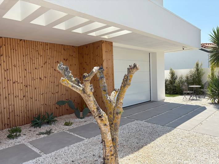 Casa 28 with Private Pool, Private Terrace and Wi-Fi in Praia do Meco, Sesimbra (Castelo)