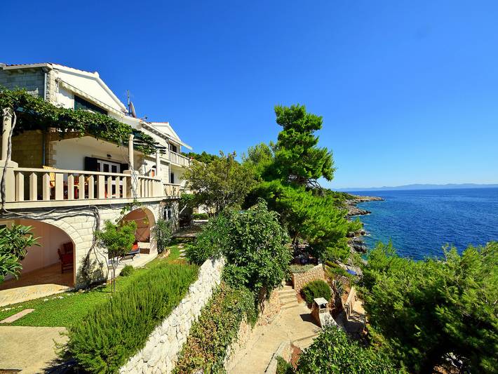 Ferienwohnung für 2 Personen, mit Terrasse und Garten auf Peljesac