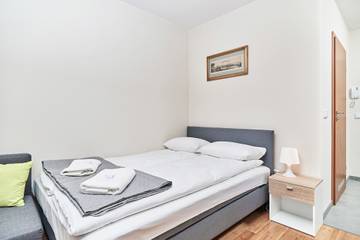 Studio für 3 Personen, mit Garten, kinderfreundlich in Breslau