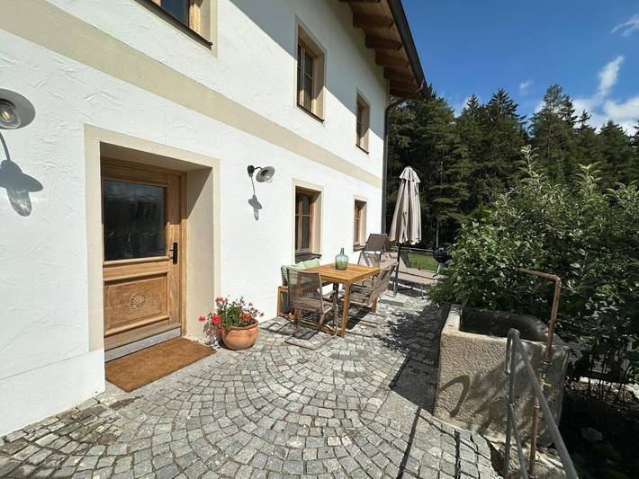 Ferienwohnung für 5 Personen, mit Whirlpool und Terrasse sowie Garten und Ausblick in Patersdorf