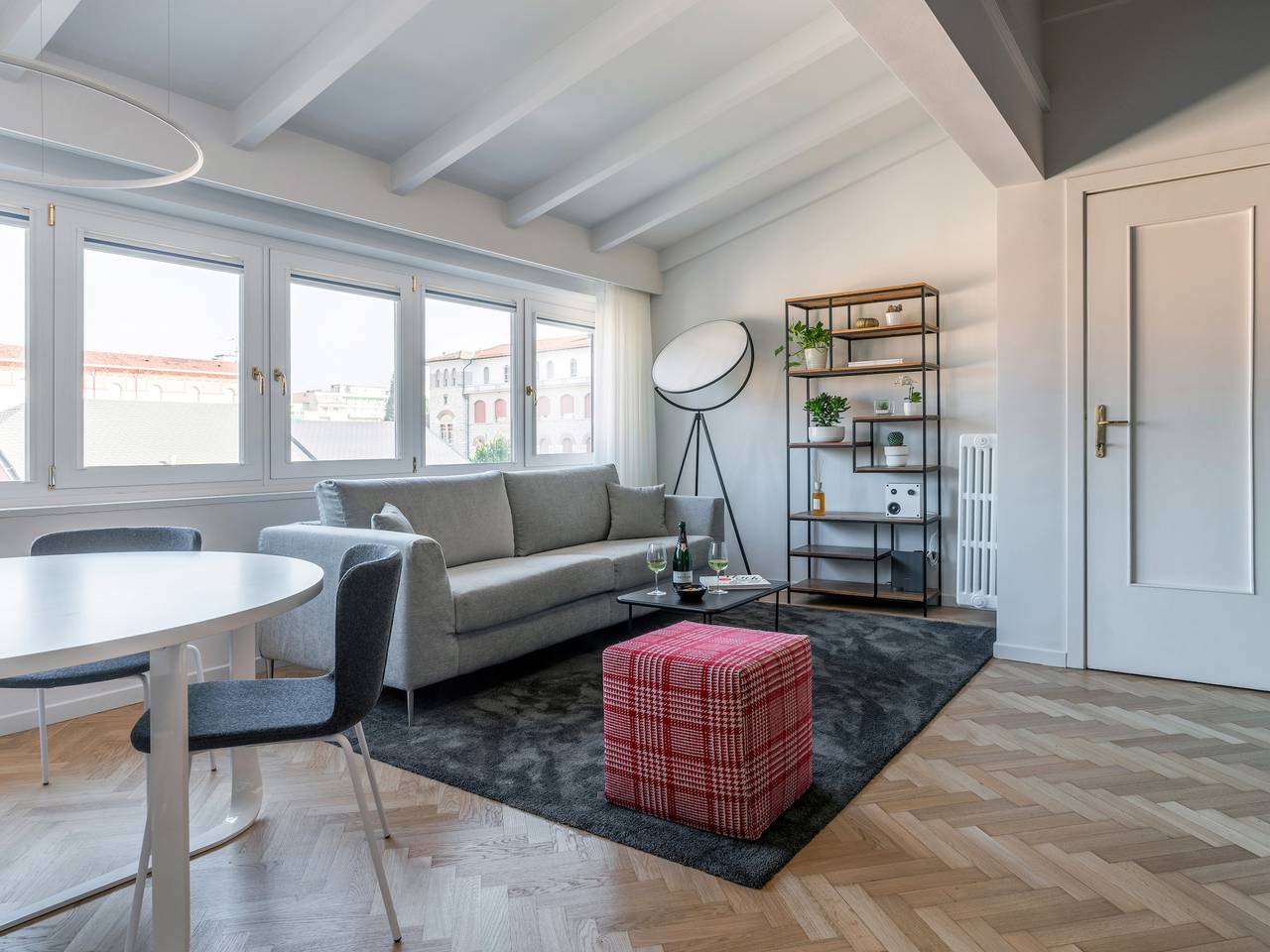 Appartement entier, Chiaroscuro By Case al Lago in Brescia, Montagnes autour du lac de Garde