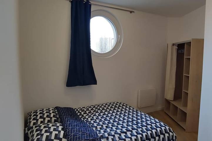 Entire apartment, Bright and spacious 70m2 apartment close to all amenities in Nantes, Nantes region