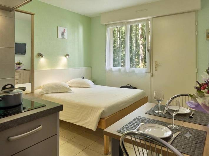 Appart’hôtel pour 4 personnes, avec Terrasse et Jardin