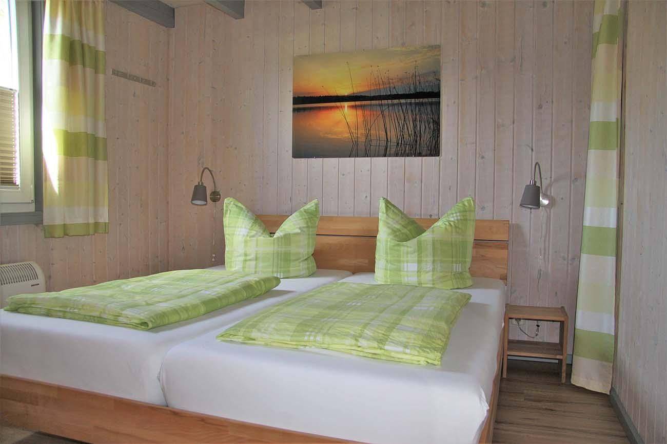 Wildgans 236 - Klassisches skandinavisches Ferienhaus für bis zu 6 Personen in Mirow, Mecklenburg-Strelitz