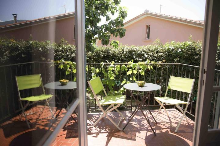 Gîte pour 2 personnes, avec vue et terrasse ainsi que jardin et piscine, animaux acceptés à Corneilla-de-Conflent - 4