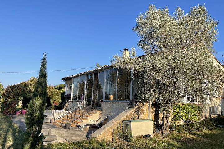 Location de vacances pour 8 personnes, avec jardin, animaux acceptés à Moissac-Bellevue