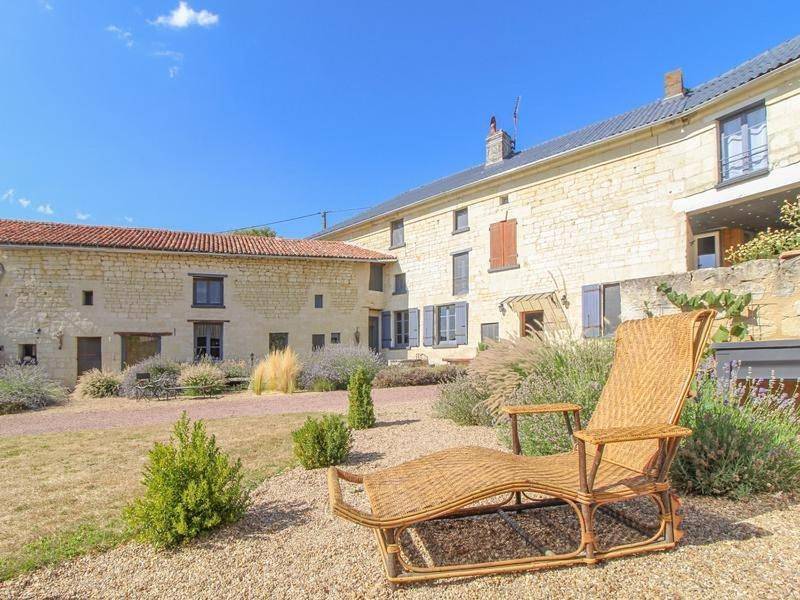Deluxe Double Room in Ranton, Vienne (France)
