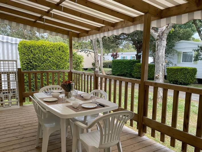 Camping pour 4 personnes, avec bassin pour enfant et piscine à Saint-Pierre-d'Oléron - 3