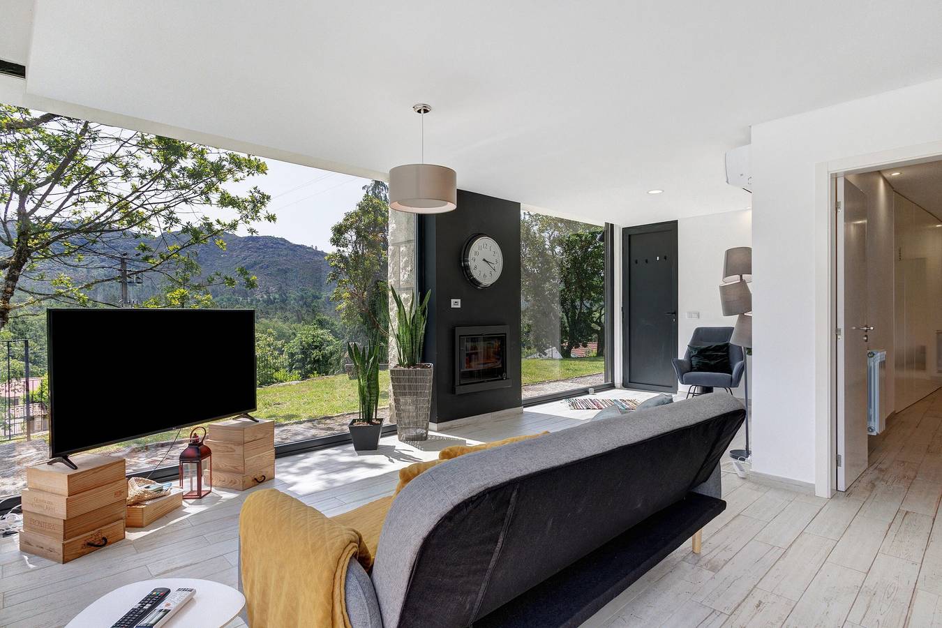Ferienhaus 'Casa do Chapim' mit Bergblick, Wlan und Klimaanlage in Campo do Gerês, Braga Distrikt