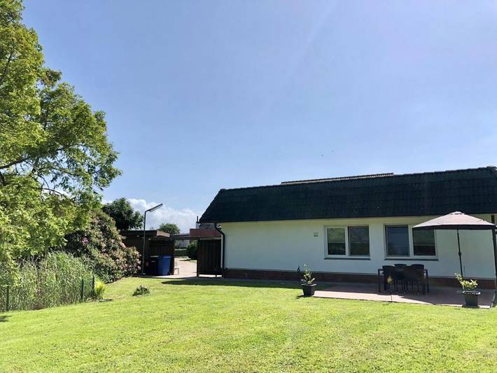 Ferienwohnung für 4 Personen, mit Terrasse und Garten sowie Ausblick in Brunsbüttel - 3