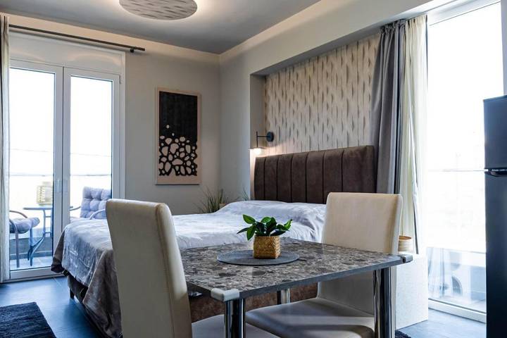 Gîte pour 3 personnes, avec Balcon ainsi que Terrasse et Vue dans Kyllini