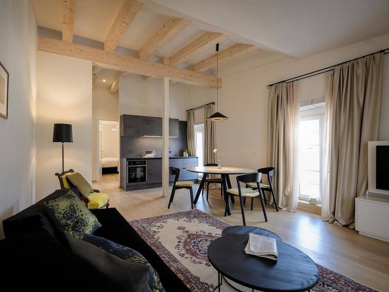 Ganze Ferienwohnung, Hotel Bruneck - Apartsuite Therese in Bruneck, Östliche Dolomiten