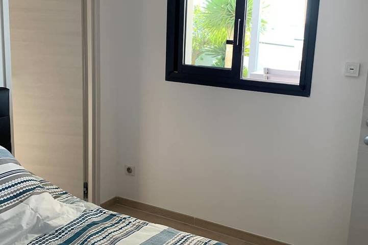 Gîte pour 4 personnes, avec jardin et terrasse dans Plage d'Agosta - 3