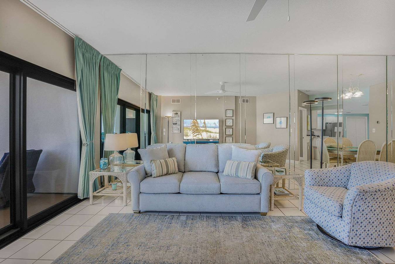 Entire apartment, Palms 514, 5th floor, 2/2, beachfront in Orange Beach, Baldwin County