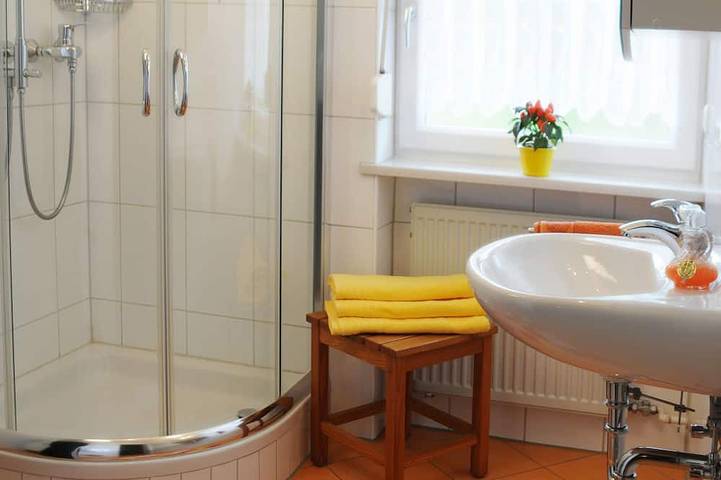 Ferienwohnung für 5 Personen, mit Balkon und Garten in Lindberg - 4