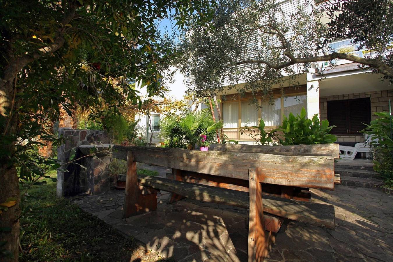 Ganze Ferienwohnung, Appartement Portoroz mit Terrasse und Garten in Piran, Slowenische Riviera