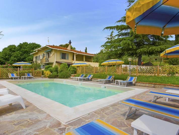 Appartamento per 5 persone, con terrazza e giardino, con animali domestici in Montaione