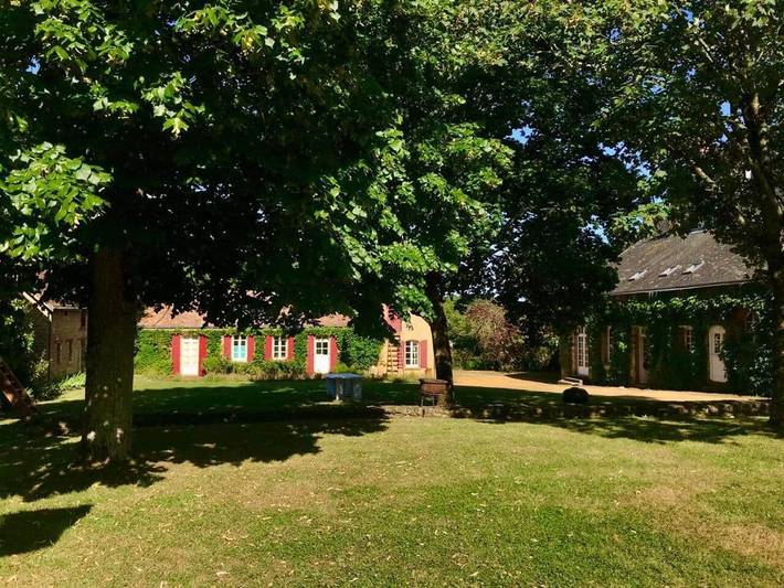 Location de vacances pour 30 personnes, avec jardin à Parcé-sur-Sarthe - 2