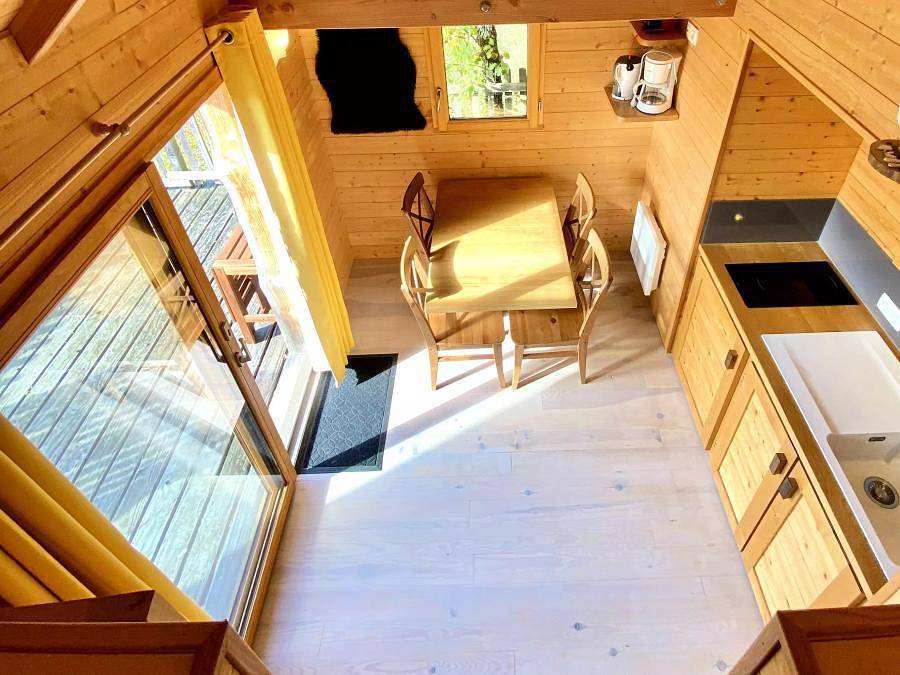 Camping Le Moulin de Surier - Tente en toile et en bois 6 personnes - Cabane Perchée Beaumont 4 Pièces 6 Personnes in Beaumont-du-Périgord, Périgord Pourpre