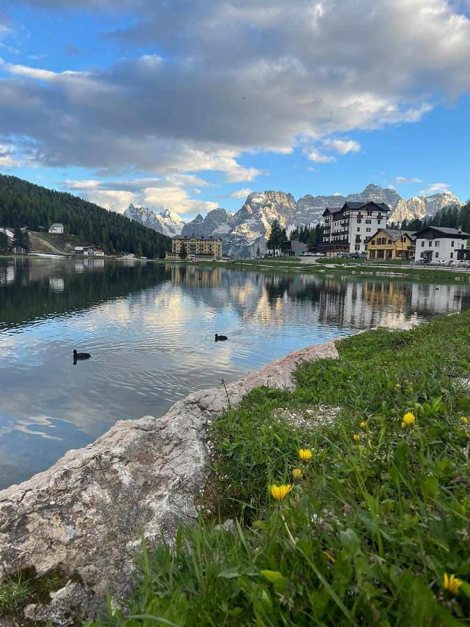 Hôtel pour 2 personnes, avec vue sur le lac et balcon ainsi que vue et sauna dans Misurina