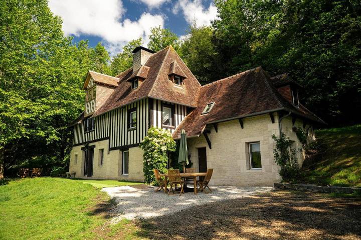 Location de vacances pour 12 personnes, avec terrasse à Barneville-la-Bertran