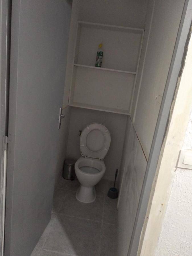 Gîte pour 4 personnes, avec terrasse ainsi que vue sur le lac et vue à Molières - 3