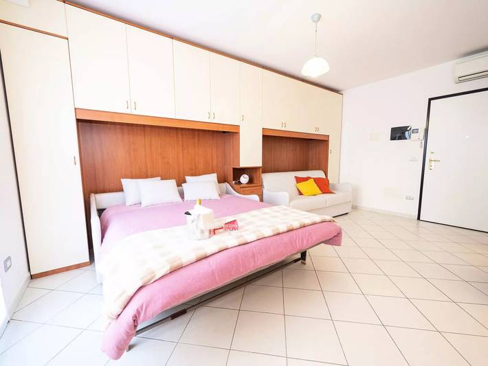 Gîte pour 4 personnes, avec terrasse à Borghetto Santo Spirito