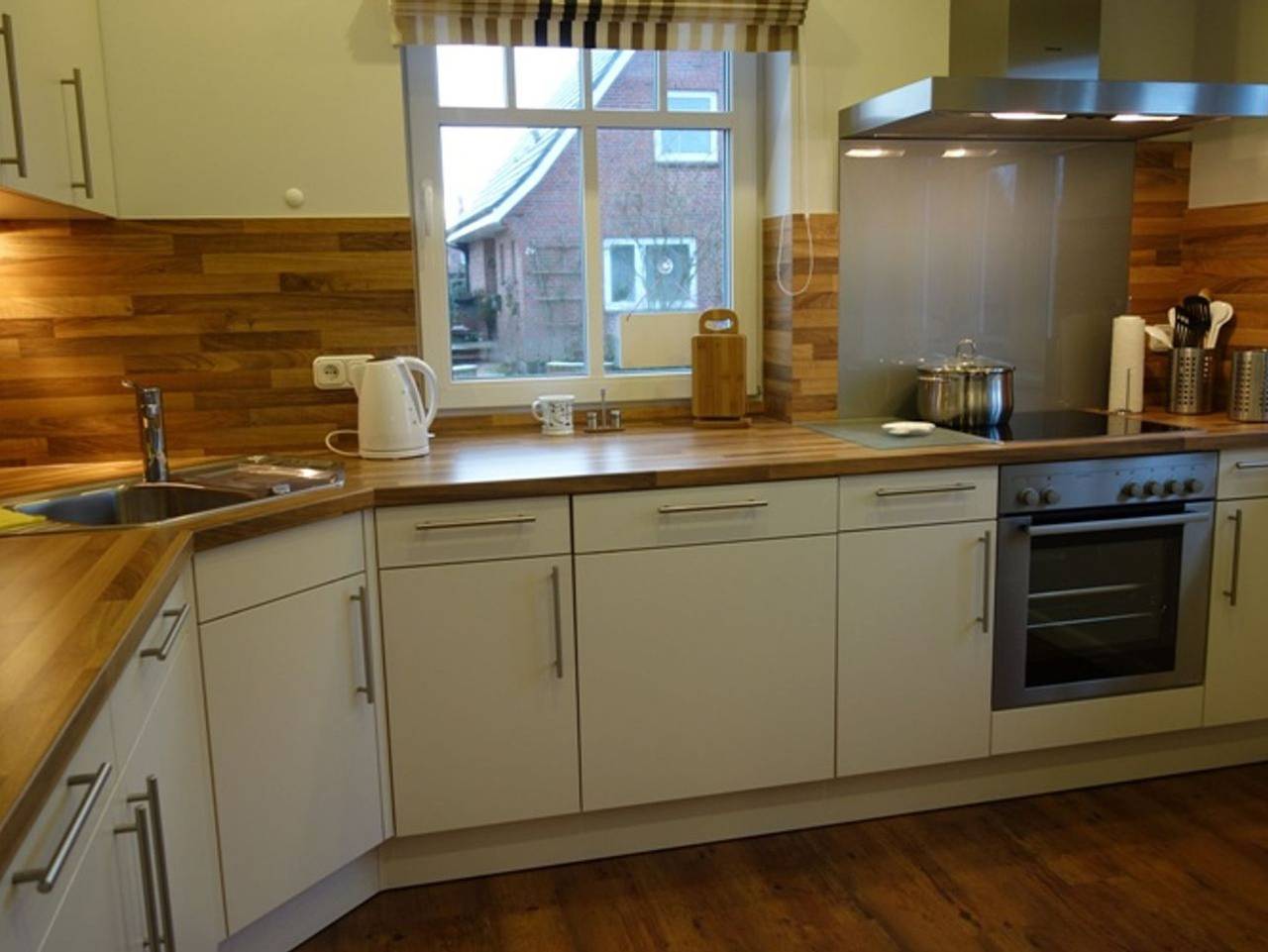 Haus Achtundzwanzig - Dieses freistehende Haus mit großzügigem Grundstück in der Flurstraße 28 in Wyk, lässt Urlaubsherzen höher schlagen. in Wyk auf Föhr (Stadt), Wyk auf Föhr