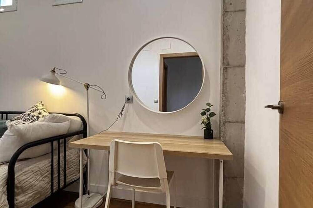 Apartamento entero, En Laredo, apto.  con terraza   a 5 minutos de playa andando in Playa de la Salvé (Laredo (Spain)), Laredo