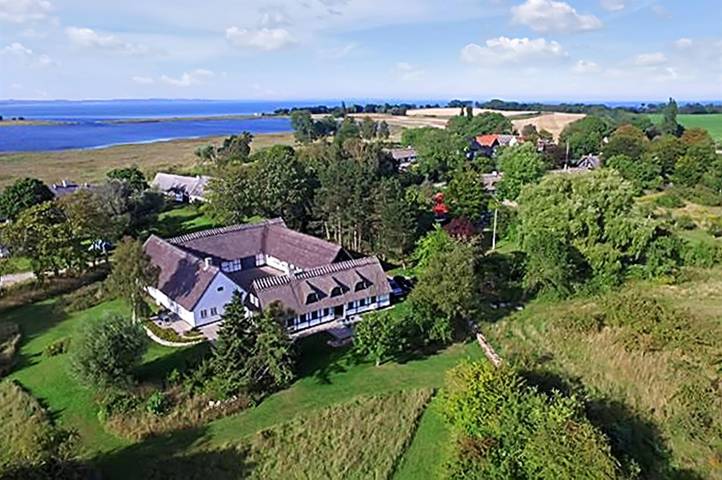 Ferieudlejning for 4 personer, med terrasse i Præstø